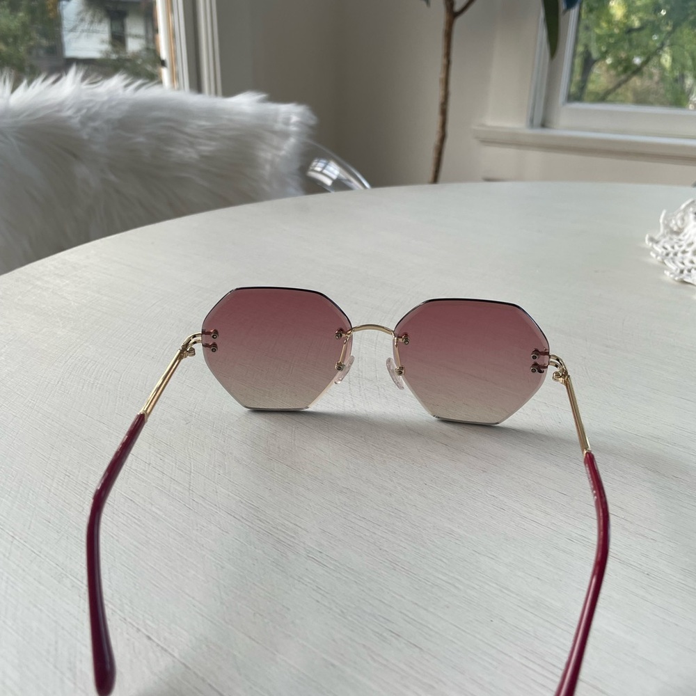 Chic Hexagonal Sunglasses With Gradient Lenses - image 8